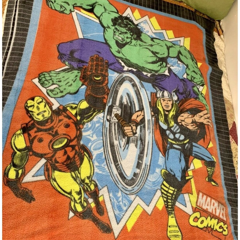 Marvel Hero’s Comics No Sew Fleece 62"x48" Throw Blanket Hulk Vintage